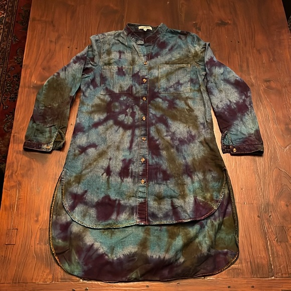 Live 4 Truth Tops - Tie-Dye Denim Long Shirt Women’s Size Medium